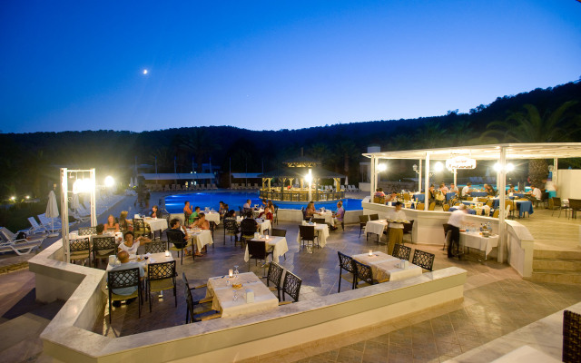 Green Bay Resort & Spa
