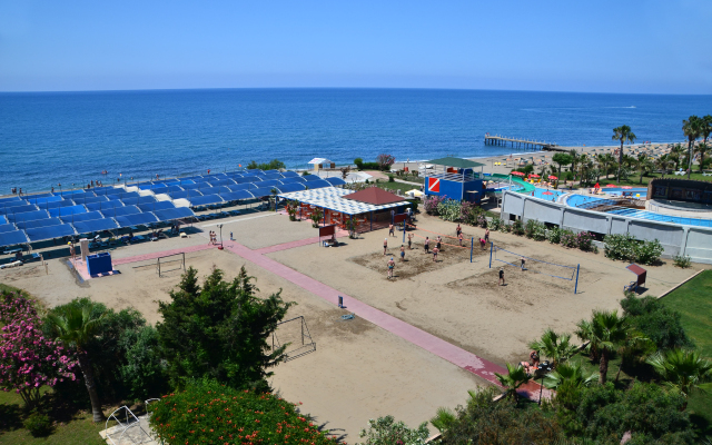 Royal Garden Suite Hotel