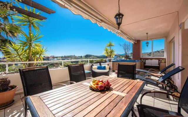 Malibu Mansions Condo 1 by Rafleys