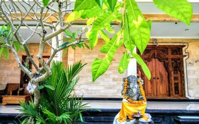 Santi HomeStay