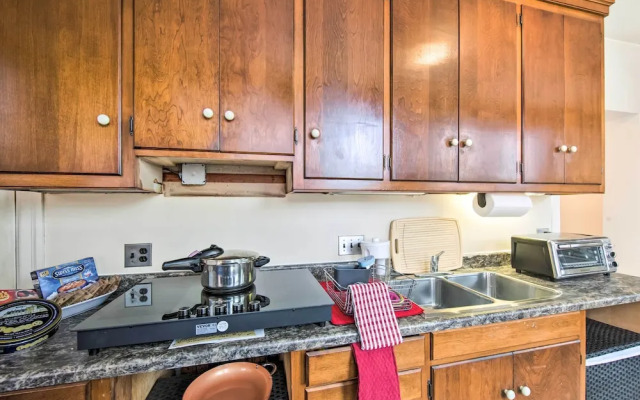 Roomy Lancaster Home: Walk to Dtwn & Hospital