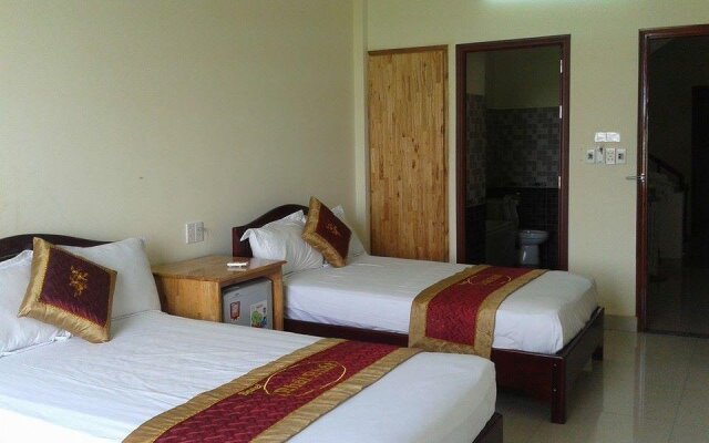 Nhat Nhat Hotel