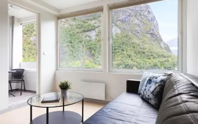 Trolltunga Guesthouse