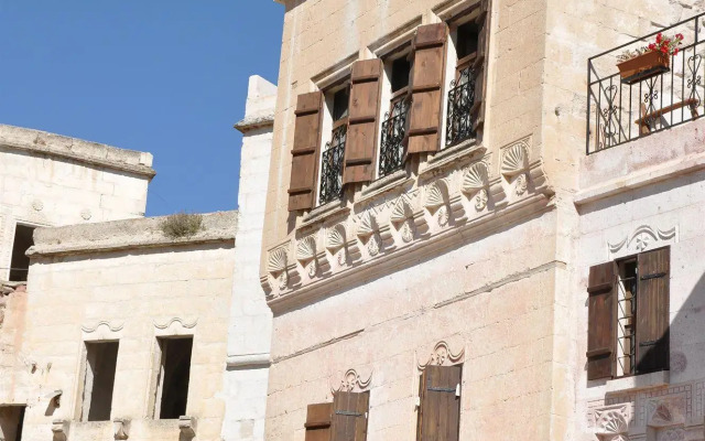 Valley Inn Cave Hotel