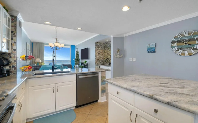 Majestic Beach Towers 2-404