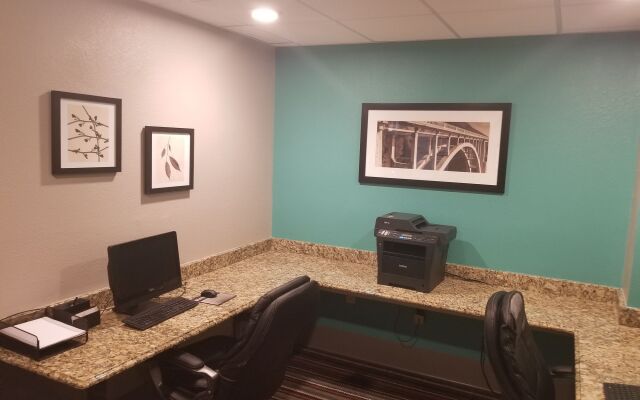 Country Inn & Suites by Radisson, Charlotte University Place, NC