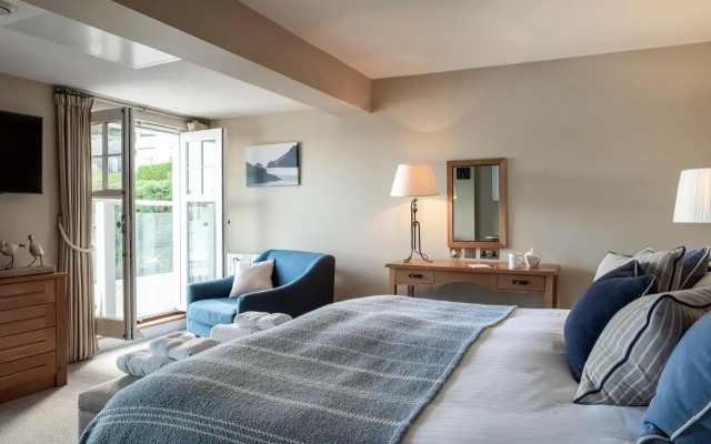 South Sands Hotel