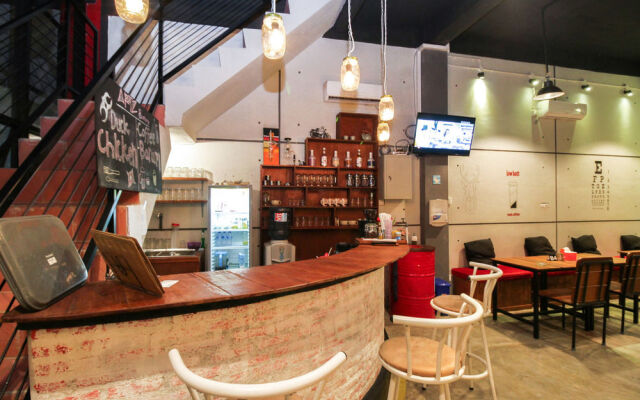 Airy Bandara Tjilik Riwut Seth Adji 31 Palangkaraya