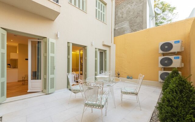 Ipelhome Plaka Boutique Apartments