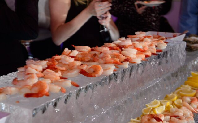 Crowne Plaza Dulles Airport by IHG