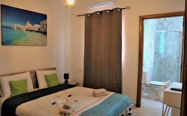 XL Central Home - Sleeps 10 people