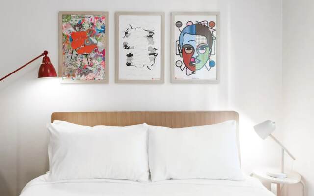 Amazing Studio with Pool in Central Sydney
