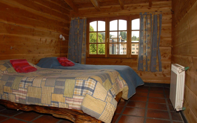Periko's Youth Hostel