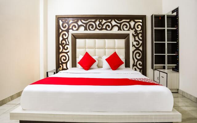 OYO 40867 Hotel Harsh