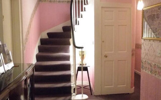 Averon Guest House