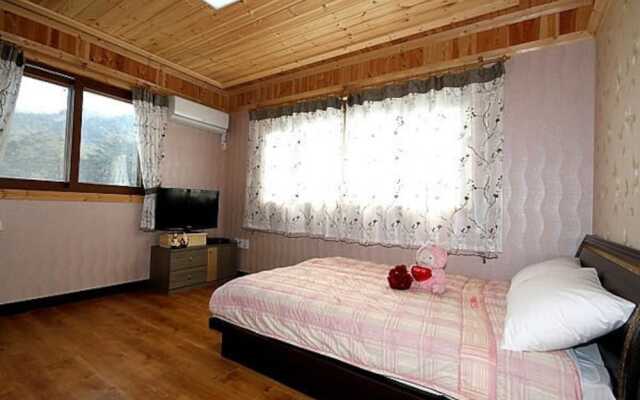 Yangyanggwangmyeong Family Pension