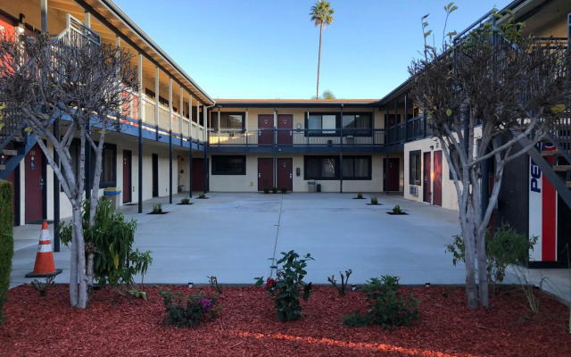 Luxury Inn