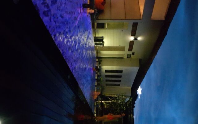 Us Hostel