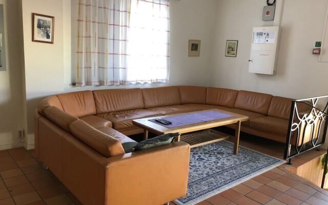 Hållsta Home Vandrarhem - Hostel