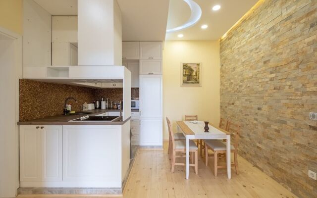 FM Deluxe 2-BDR Apartment - Fantastic Stay