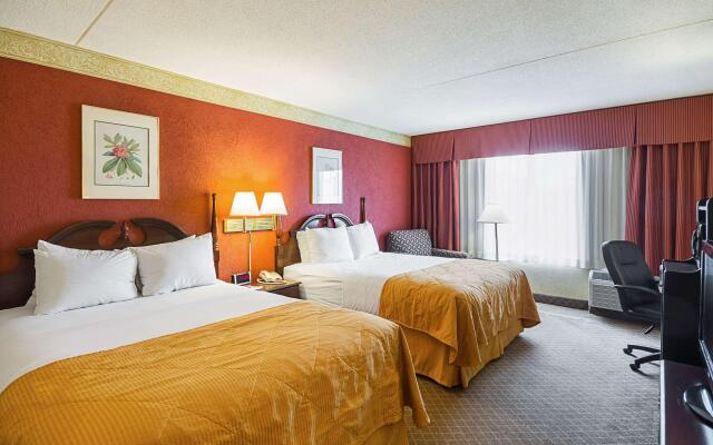 Clarion Inn Fairmont