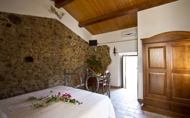 B & B Stillachiara