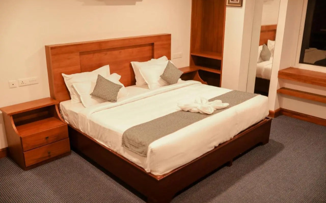 Mps Royal Suites