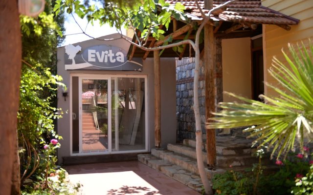 Evita Apart Hotel