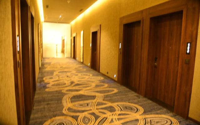 J P Airport Hotel