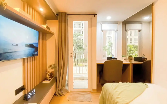 Cozy Studio At 6Th Floor Apartment Tokyo Riverside Pik 2 – Guest Rooms – Jakarta