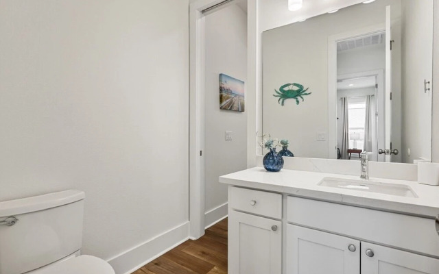 Tidewater 4 Bedroom Home by RedAwning