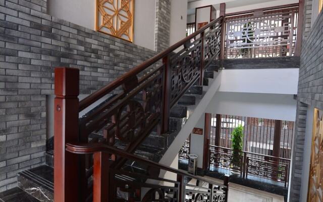 Jingcui Huanyi Hotel