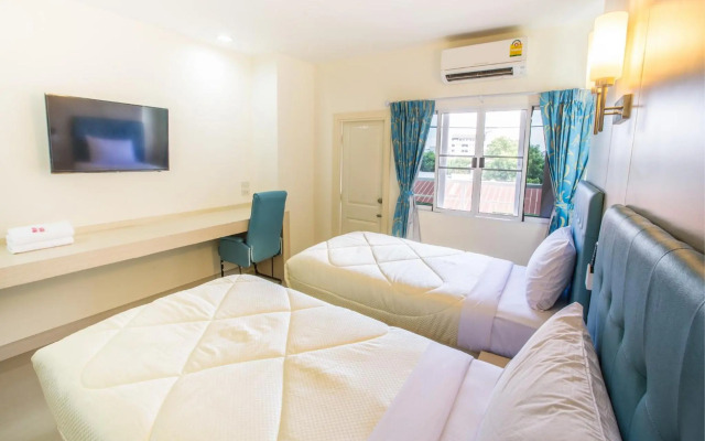 P.A. Thani Hotel