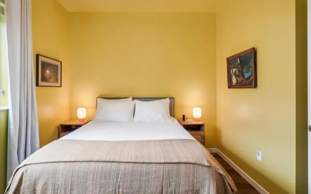 Sunstone Suite - 202