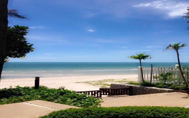 Baan Sanploen Huahin Condo By KK