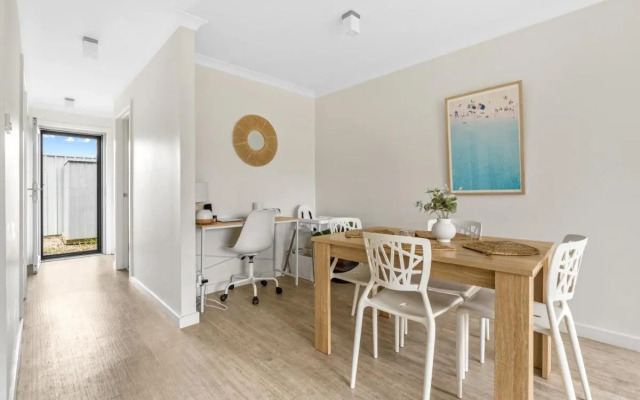 Stylish and Spacious Launceston Villa + Free Wifi