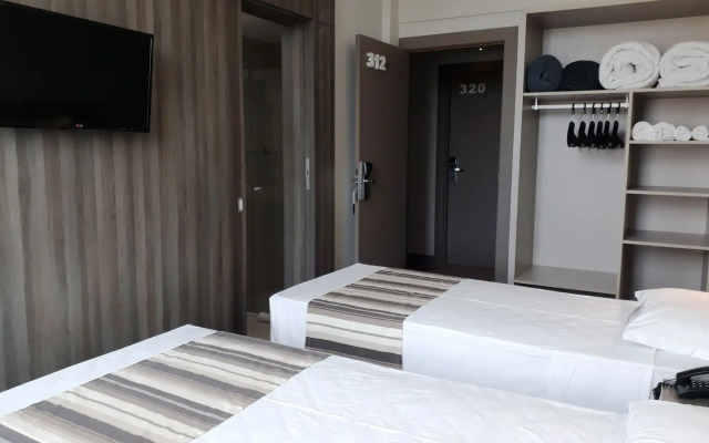 Hotel Valerim Itajaí