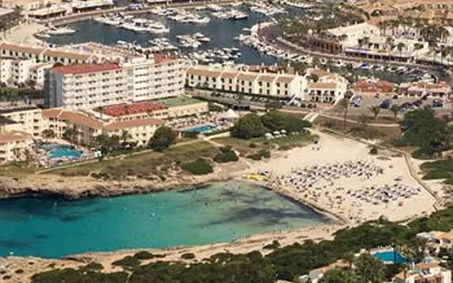 Globales Cala''n Bosch - Hotel in Ciudadela de Menorca - Photo 3