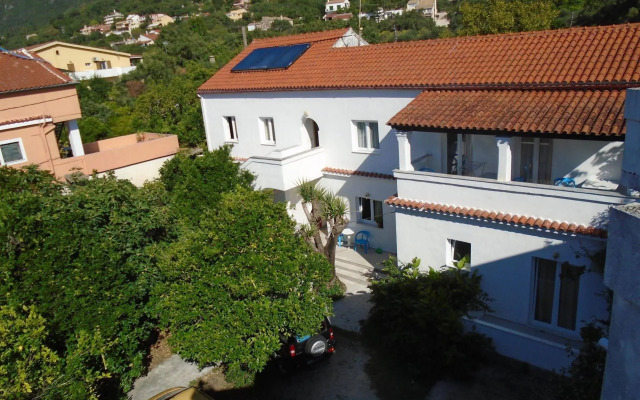 Gorgona Apartments