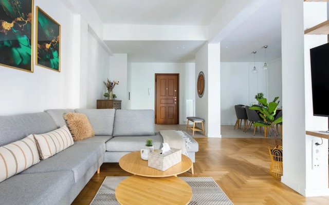 Mystique 2-Bedroom Apartment in Athens