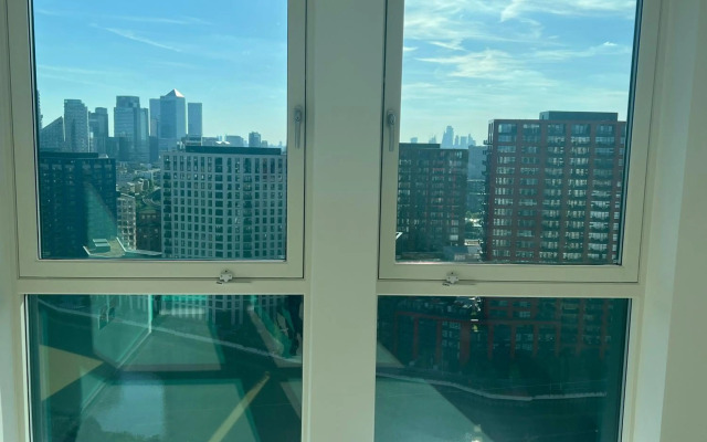 Luxury penthouse with stunning views near Canary Wharf