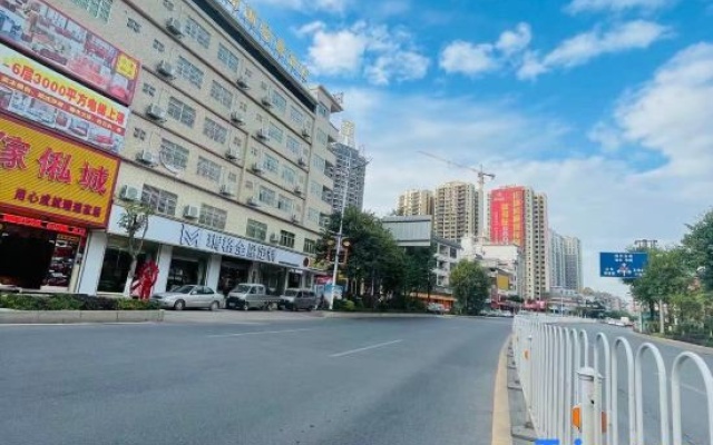Mufeng Light Luxury Hotel — 2-star hotel in Meizhou
