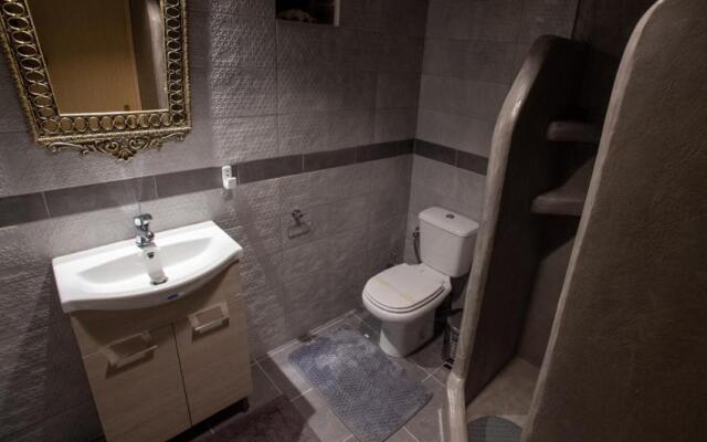 The Backyard Fisherman's House