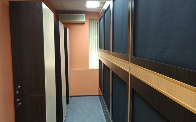 Homebox Capsule Hotel