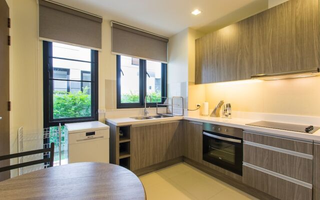 4 Bdr Villa with Cinema in Laguna 800m to Beach