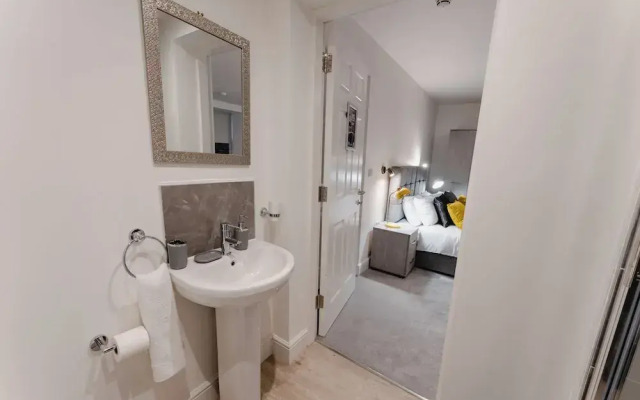 Prescott Court by Guestz