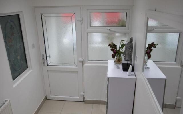 Comfortable stay in Shirley, Solihull - Room-2