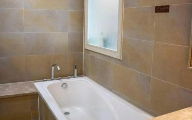 Guangzhou Impression Business Hotel