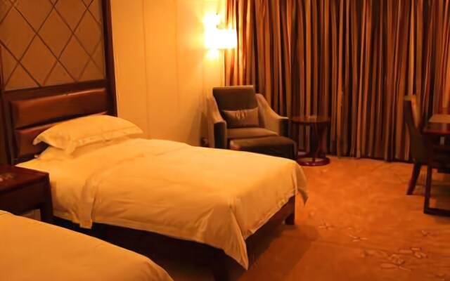 Yuebanwan Hotel (Fat Donglai at Xuchang Railway Station)