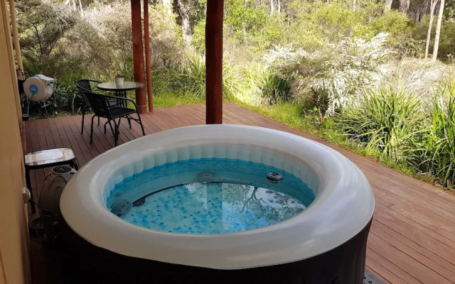 Jarrah Grove Forest Retreat - Adults Only